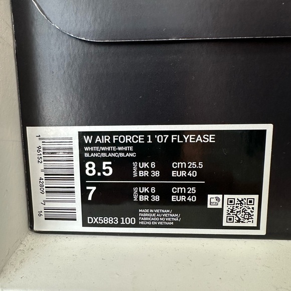 Air Force 1 Flyease - Picture 2 of 8
